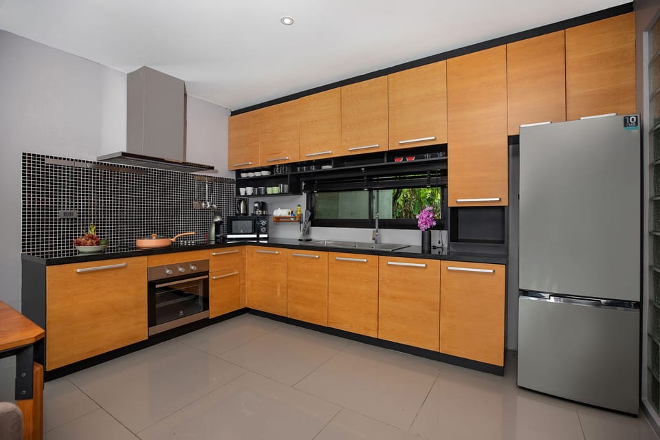 Design Villa, 4 Bedrooms, Private Pool, Lake View | Private kitchen