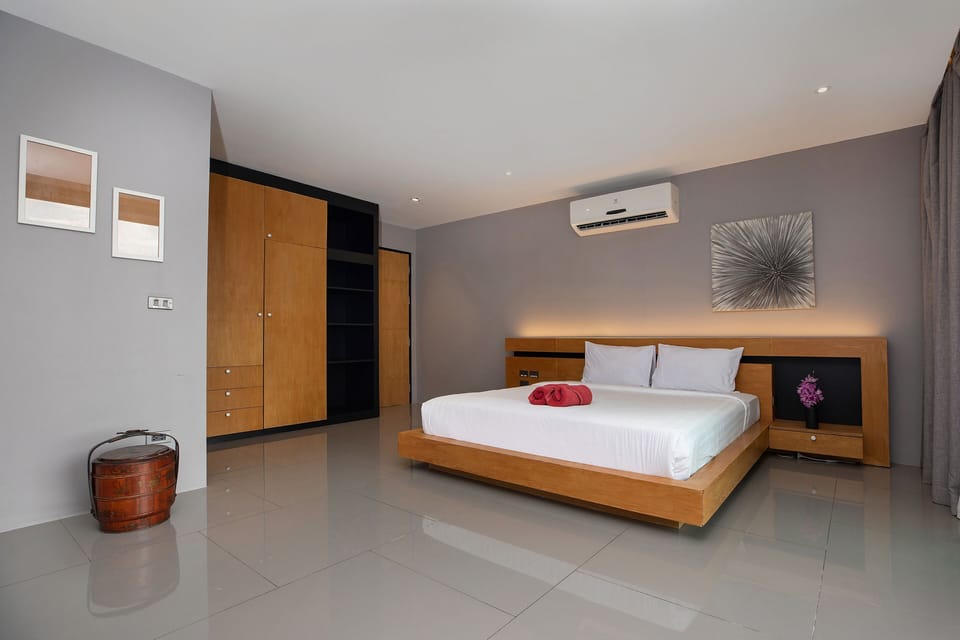 Design Villa, 4 Bedrooms, Private Pool, Lake View | 4 bedrooms, free WiFi, bed sheets