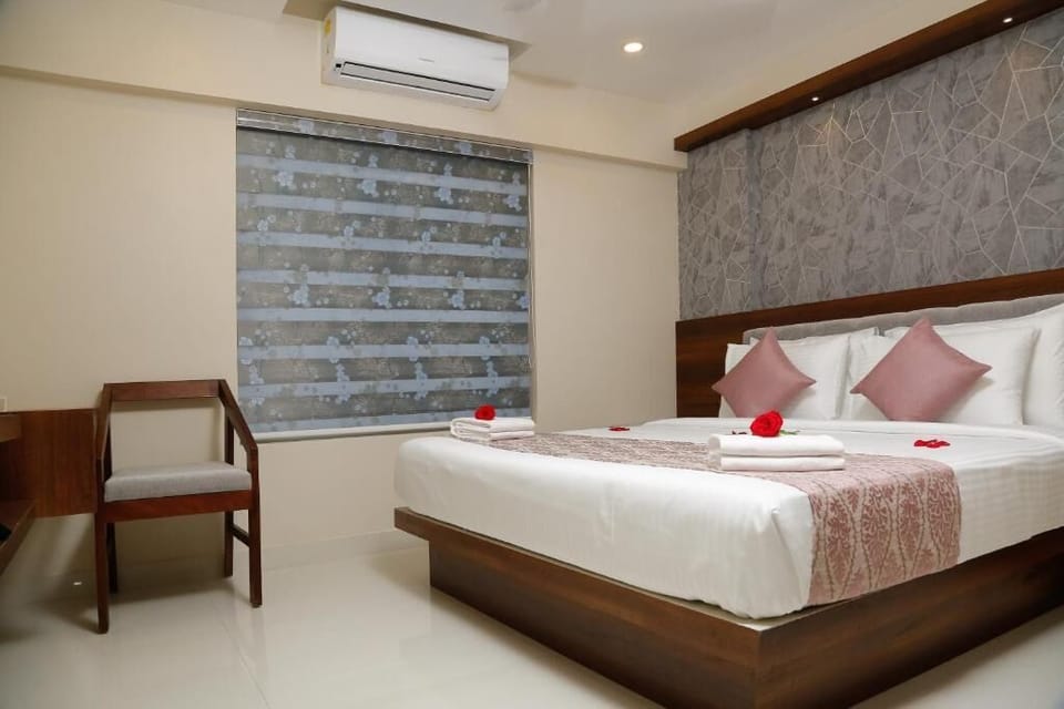 Deluxe Room | Bathroom
