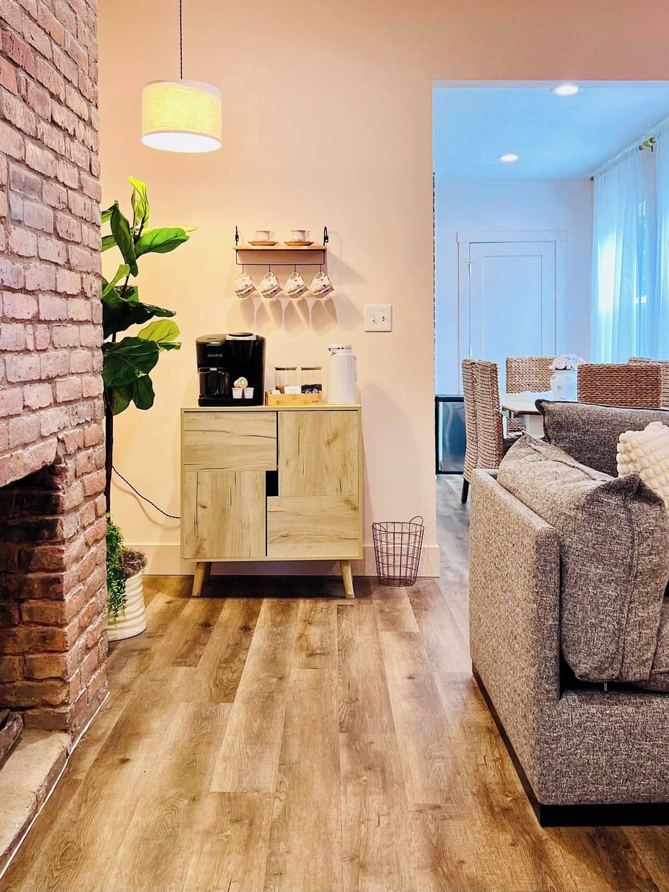 [Living Room Area] Coffee/tea corner!