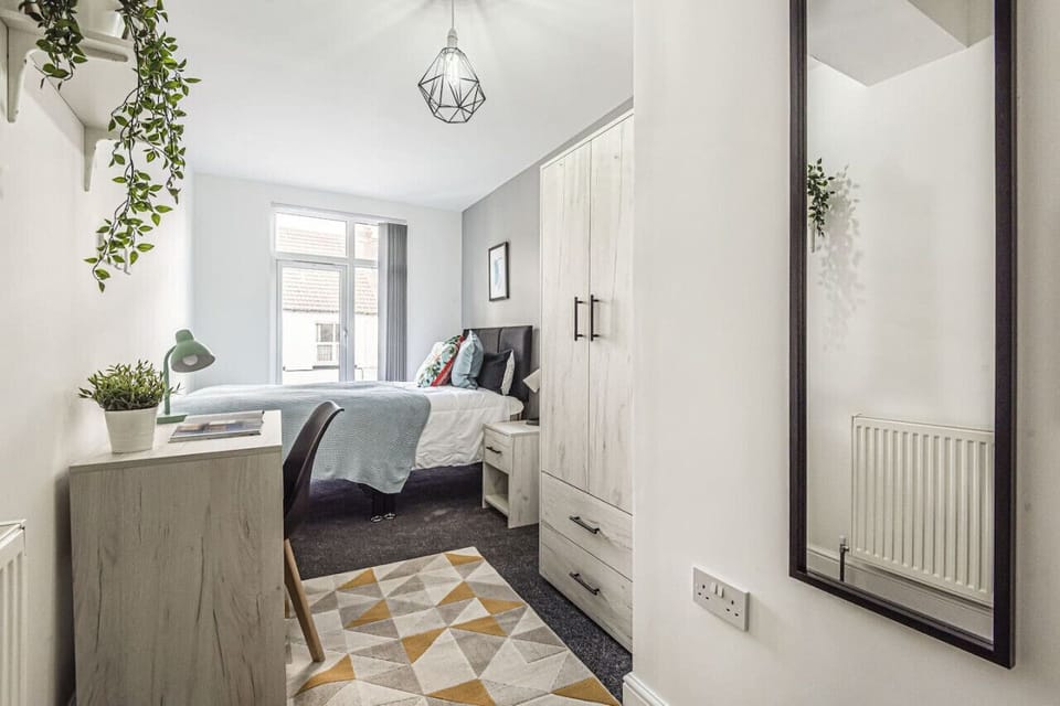 Bedroom 6