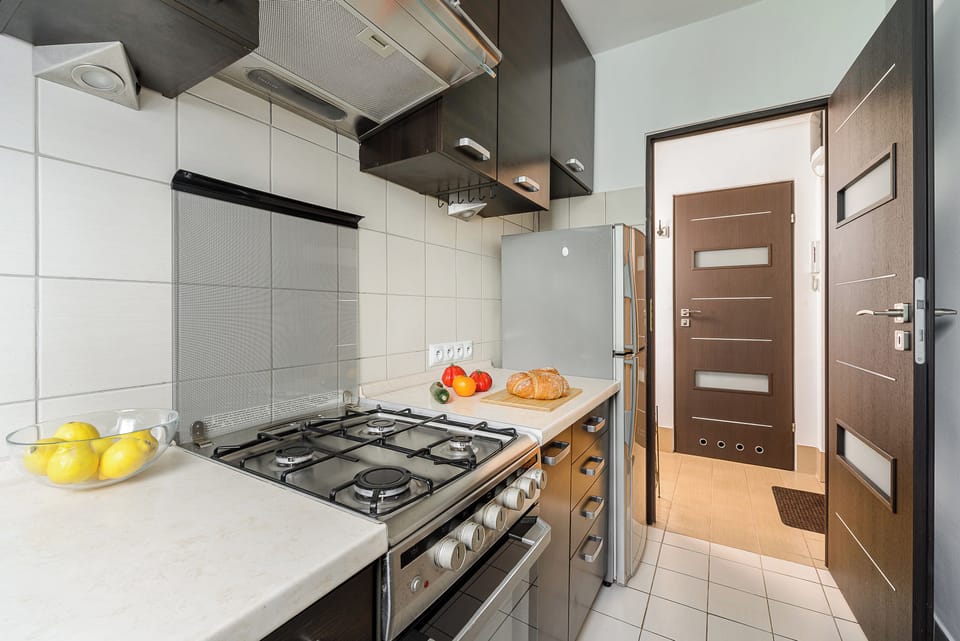 Electric kettle, toaster