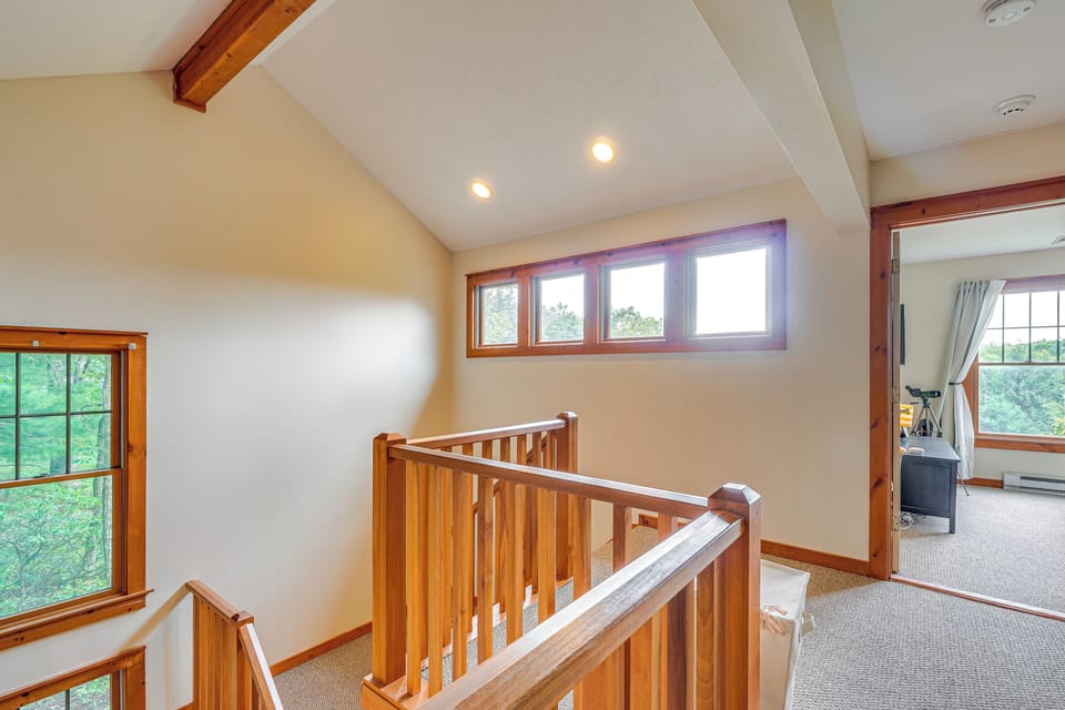 Loft Area | 2nd Floor