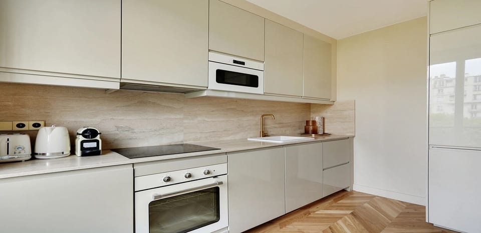 The kitchen is fully equipped, perfect for a stay like at home