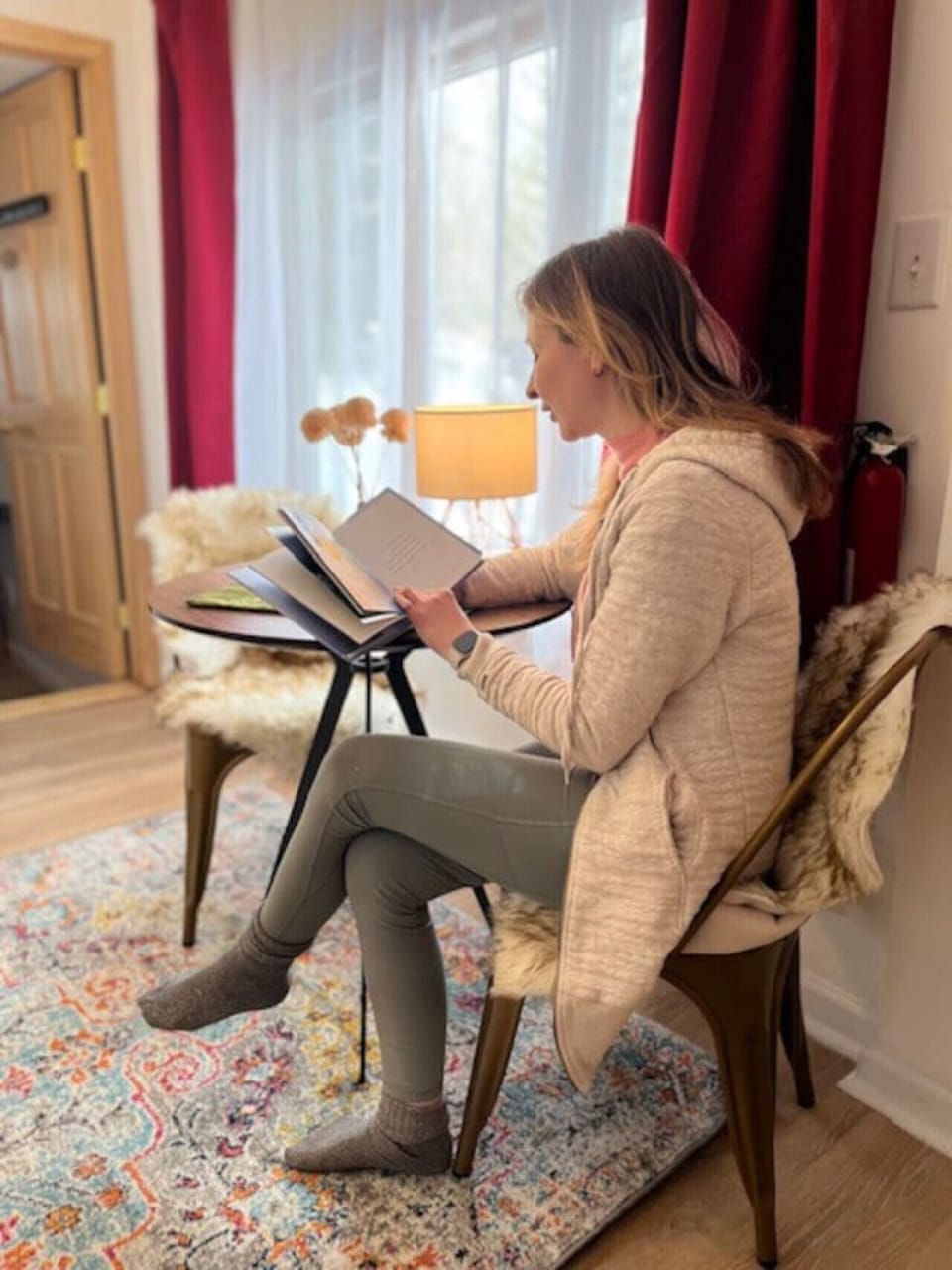 The space invites to read a book or find your calm in any way you`d like.