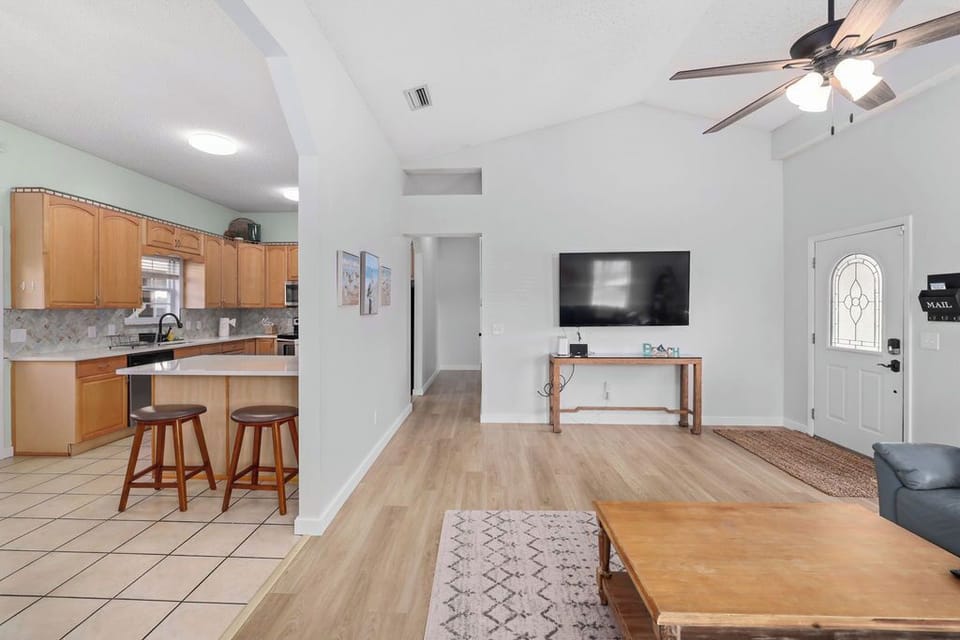 Living Room & Kitchen