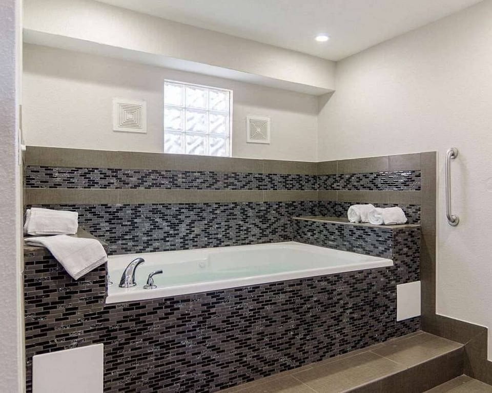 Blackout drapes, soundproofing, iron/ironing board, free WiFi