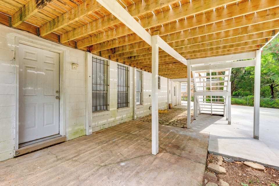 Patio | Seating