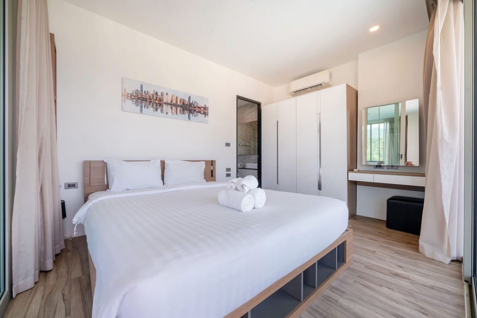 Premium Apartment, 2 Bedrooms, Balcony, Partial Sea View | 2 bedrooms, free WiFi