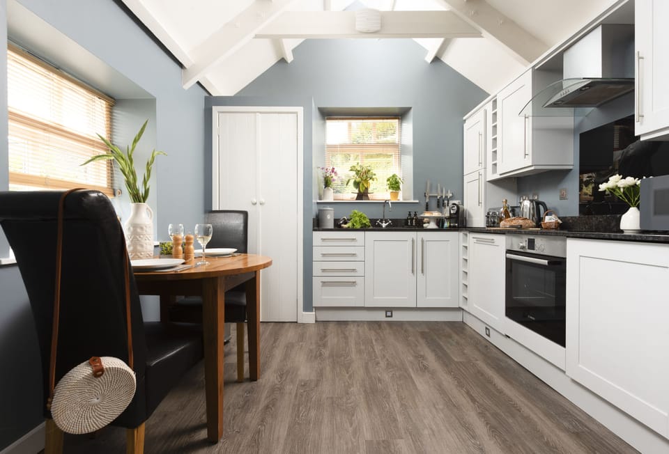 Honey Pot, Duloe, Liskeard. Ground Floor: The beautifully presented kitchen offers everything you'll need during your stay