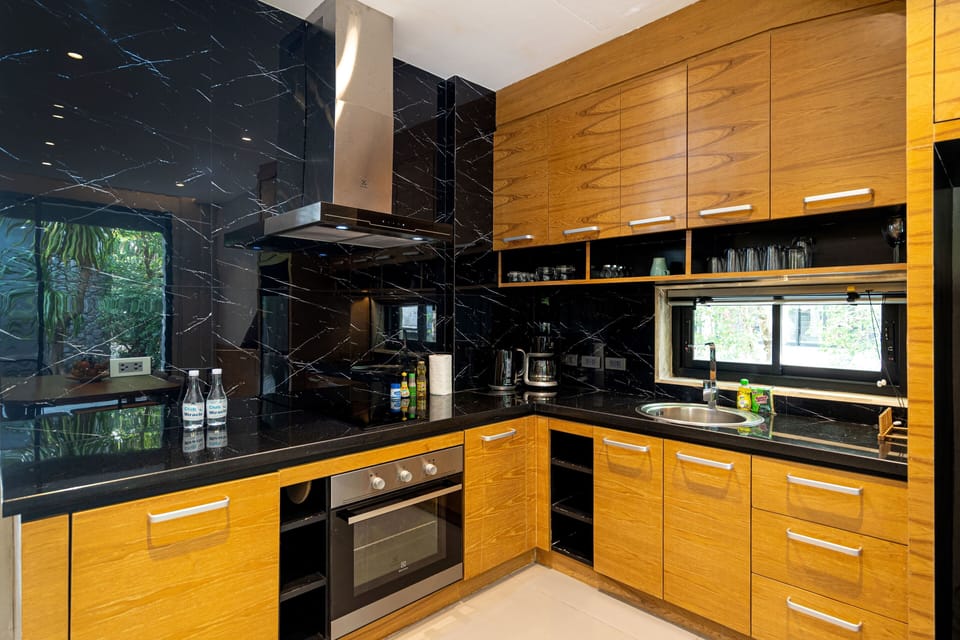 Exclusive Villa, 1 Bedroom, Garden View | Private kitchen | Electric kettle