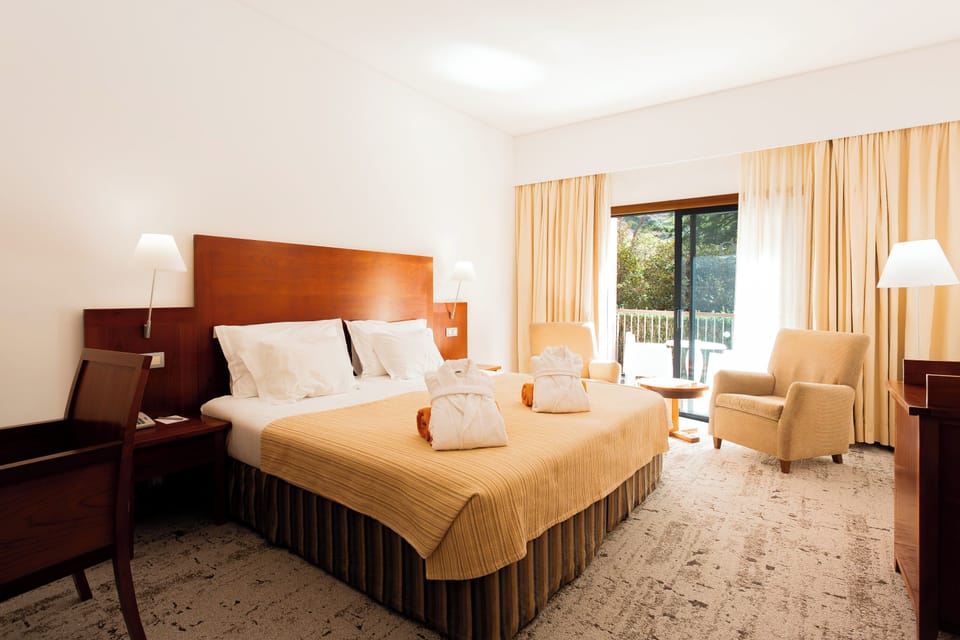 Down comforters, minibar, in-room safe, desk