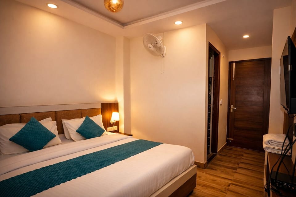 Deluxe Double Room | Free WiFi