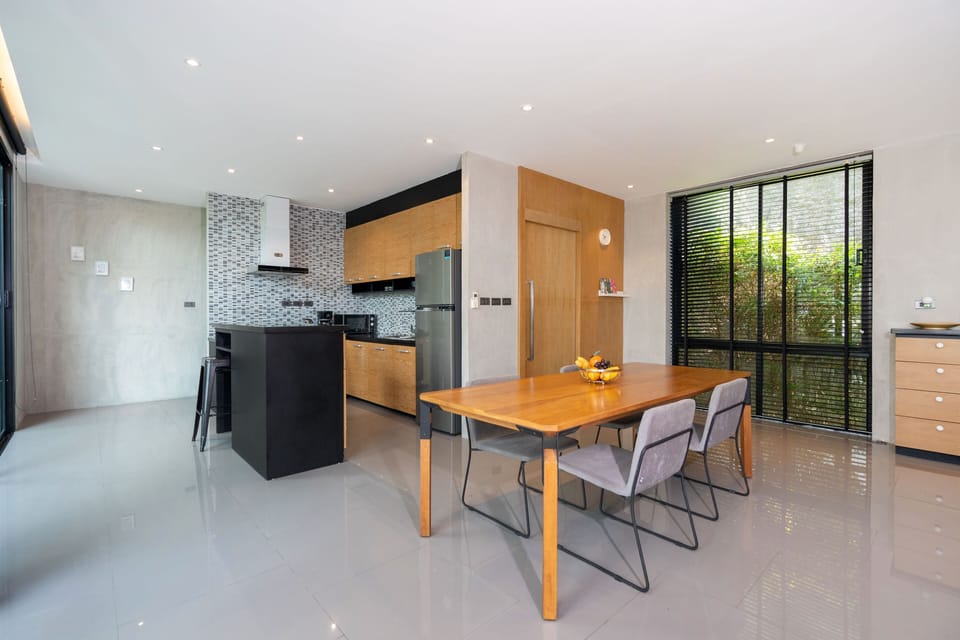 Design Villa, 2 Bedrooms, Balcony, Mountain View | Private kitchen