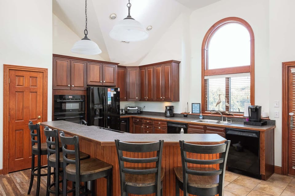 Updated Kitchen with Breakfast Bar