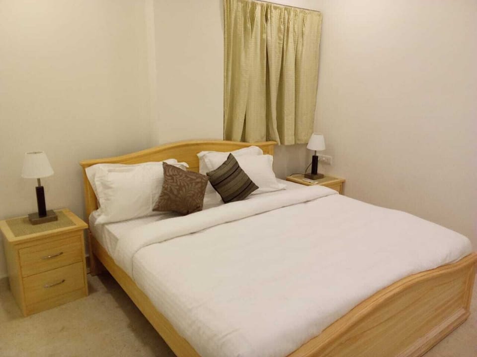 One Bedroom Apartment | Desk, laptop workspace, iron/ironing board, free WiFi