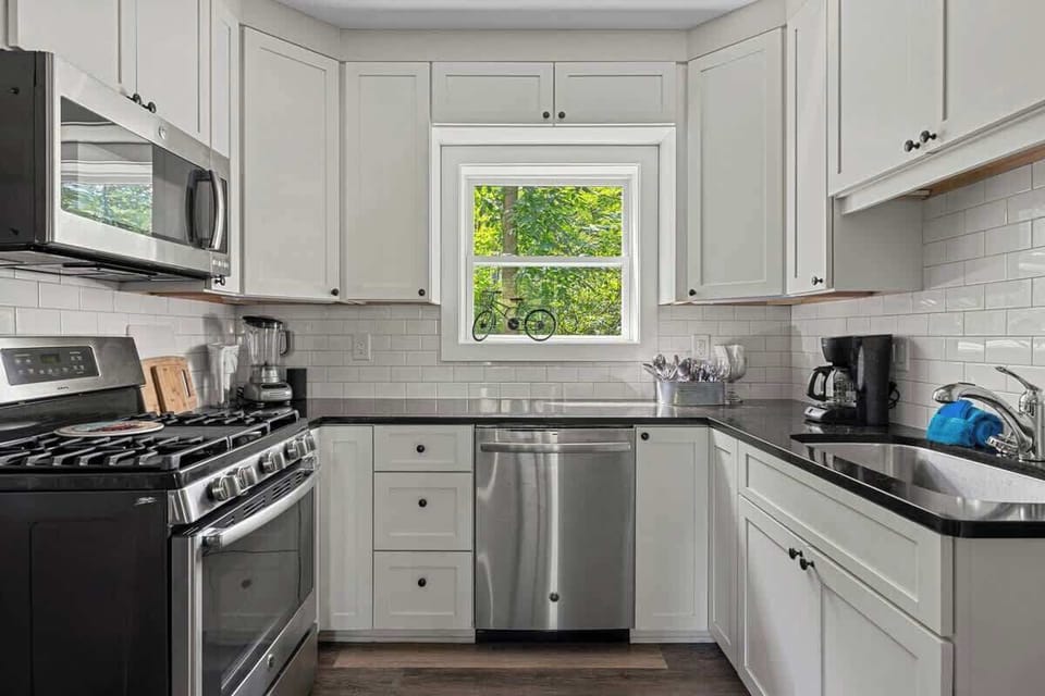 This kitchen’s all about clean lines and timeless design, with a view that inspires every meal.