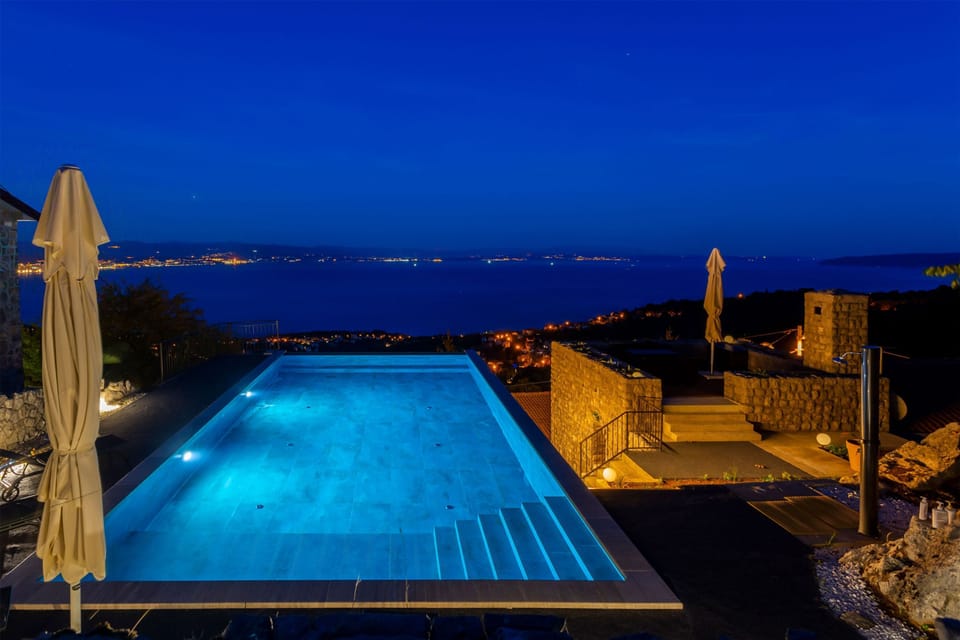 House, Smoking | 4 bedrooms