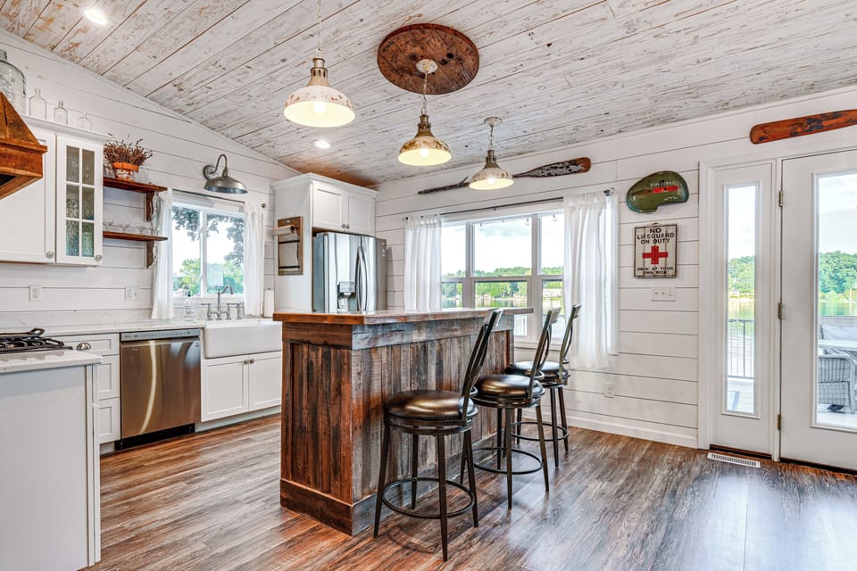 House (2 Bedrooms) | Interior