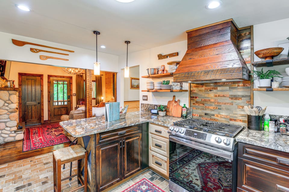 House (2 Bedrooms) | Interior