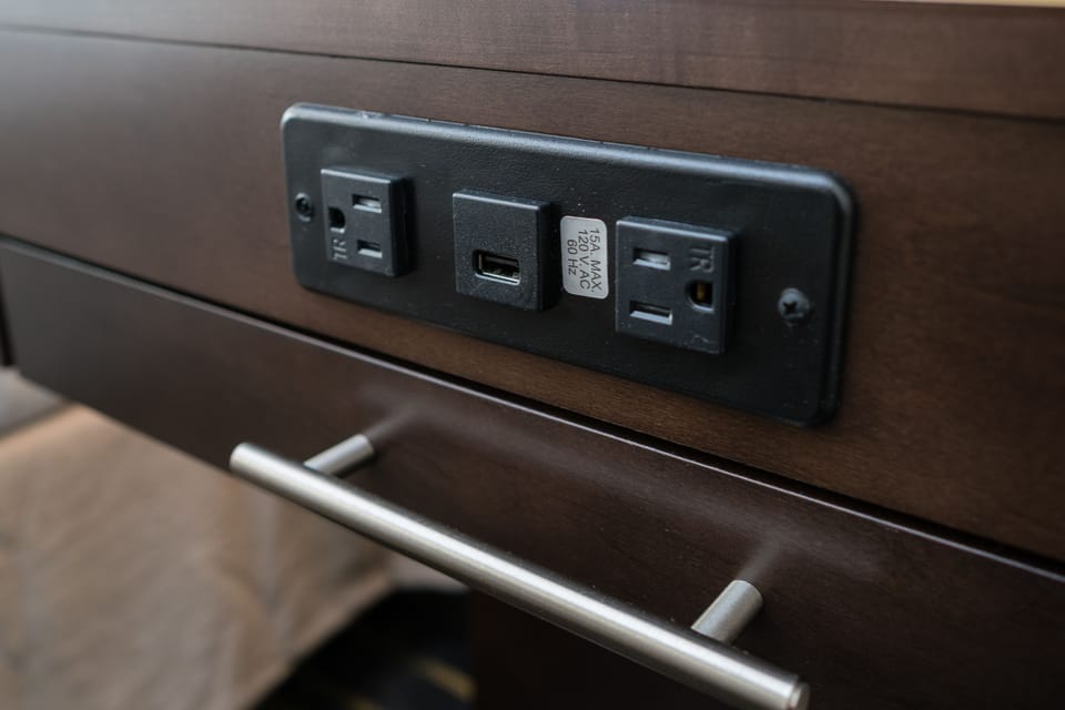 Suite, 1 King Bed | In-room safe, desk, iron/ironing board, free WiFi