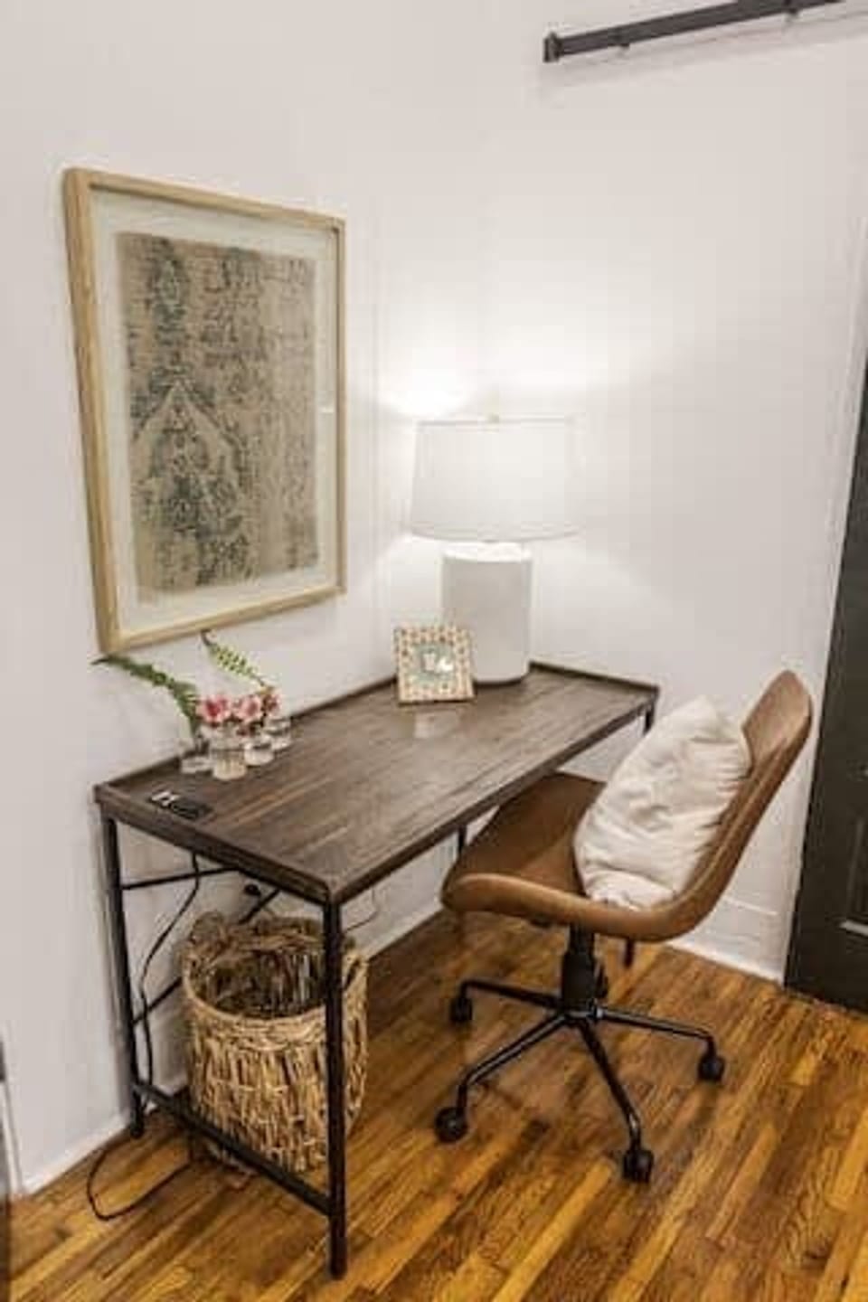 House | 6 bedrooms, desk, high-speed internet