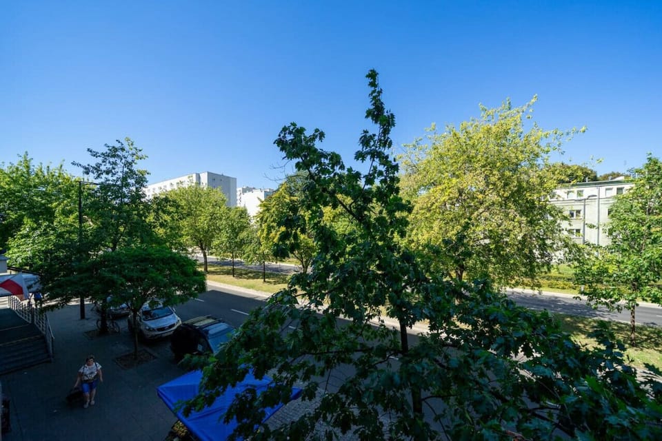 Quiet and Safe Neighbourhood | Book Now with RENTUJEMY