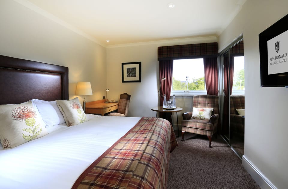 Desk, blackout drapes, iron/ironing board, free WiFi