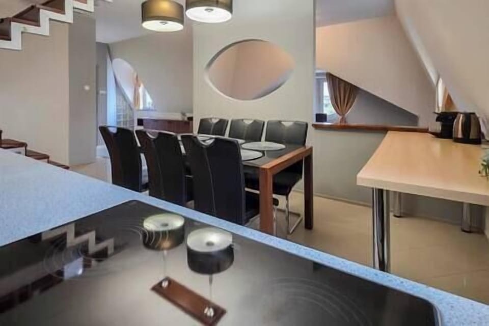 Dining area (1)