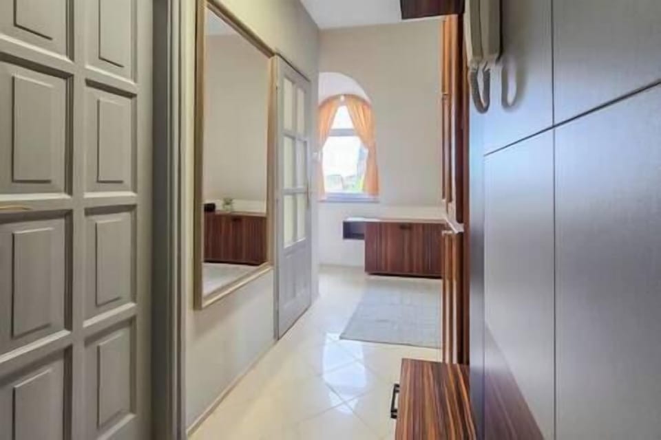 Entry (2)