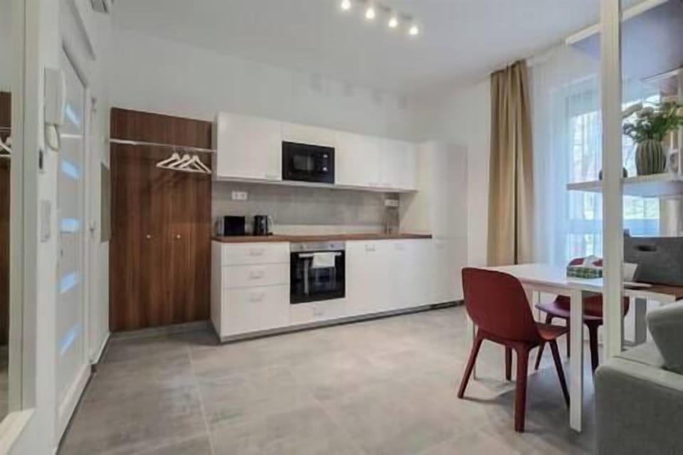 Kitchen (1)