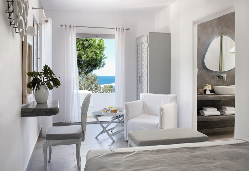 Premium Open Plan Suite | Ground Floor or Upper Level | Egyptian cotton sheets, premium bedding, down comforters, in-room safe