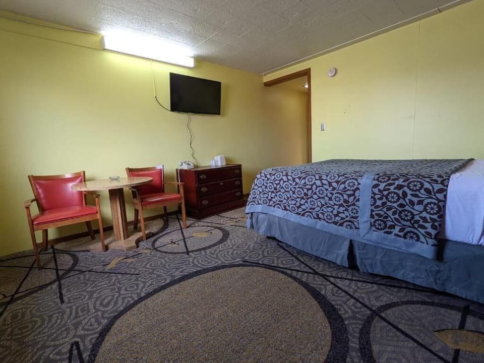 Standard Single Room, 1 Queen Bed, Non Smoking | Desk, soundproofing, free WiFi