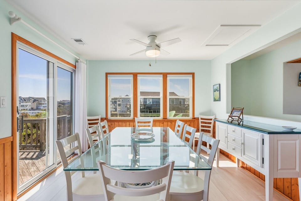 The beautiful Dining Area is perfect for eating together in the sunlight with gorgeous views.