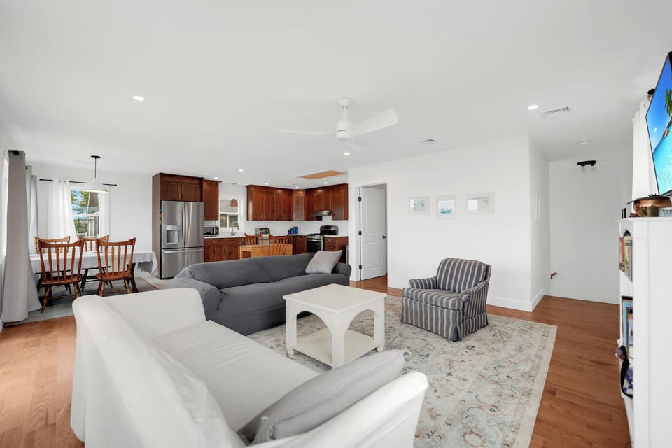 Living Room/Kitchen