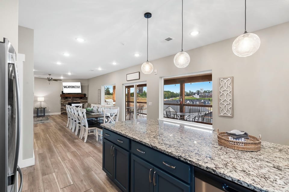 Spacious Dining Area
