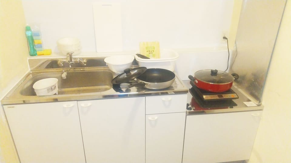 1F shared kitchen