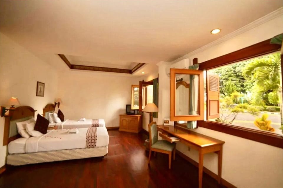 Deluxe Double or Twin Room, 2 Twin Beds | Desk, free WiFi, bed sheets