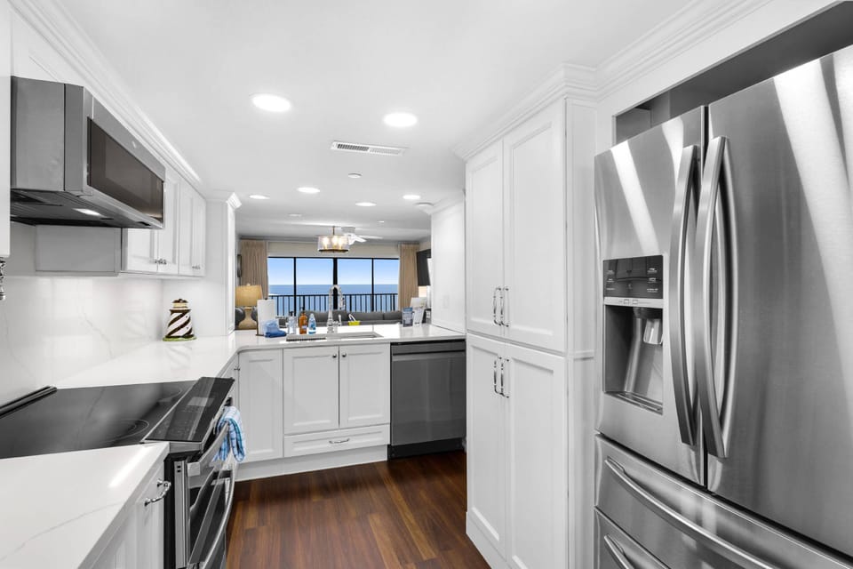 Newly renovated kitchen with luxury finishes