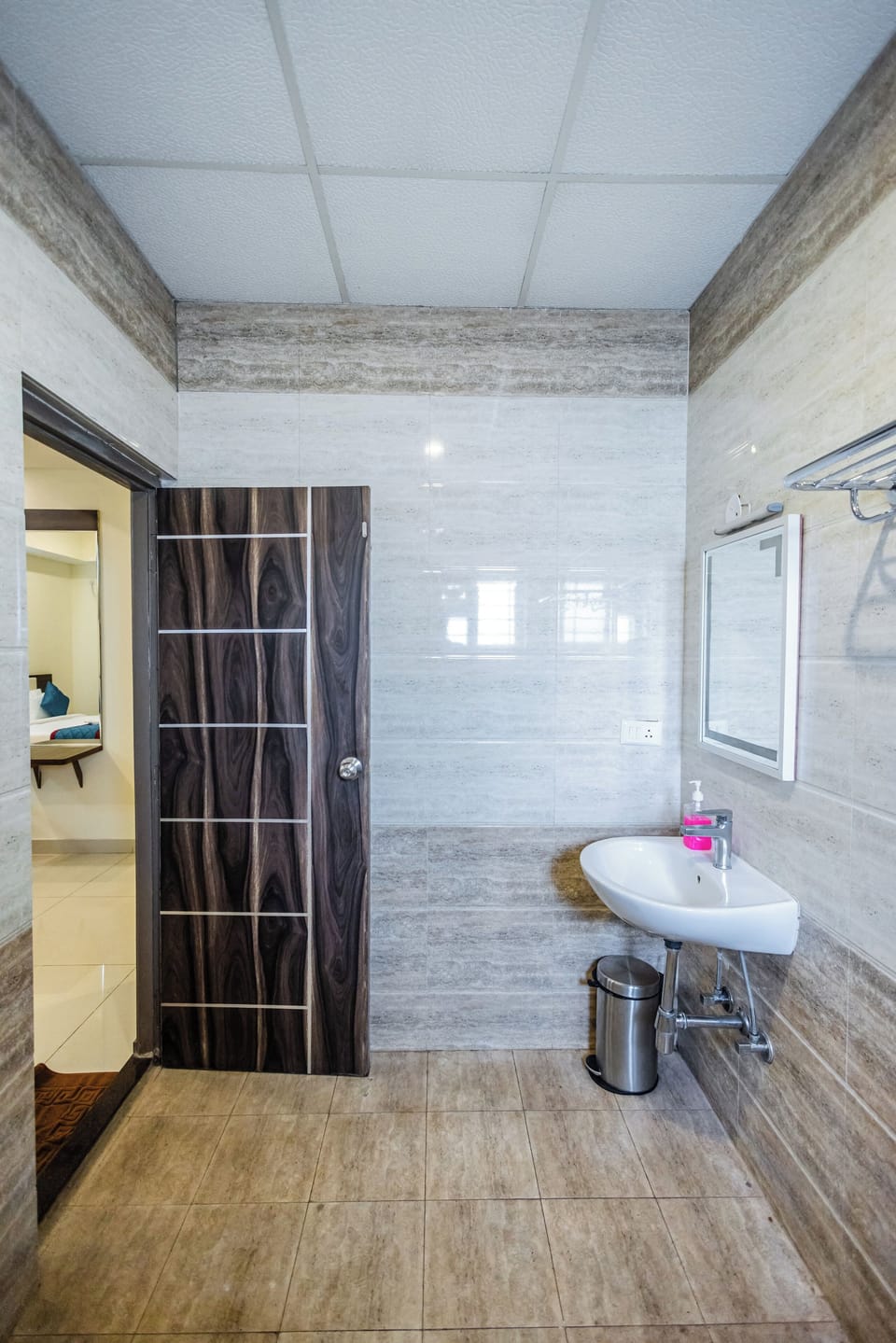 Shower, towels, soap, shampoo