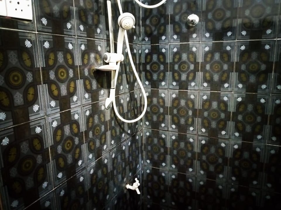 Comfort Double Room, Patio | Bathroom | Bidet