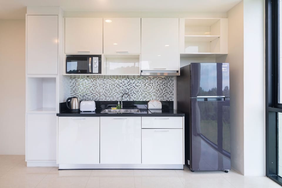 Exclusive Apartment, 1 Bedroom, Balcony, Resort View | Private kitchenette | Electric kettle, toaster