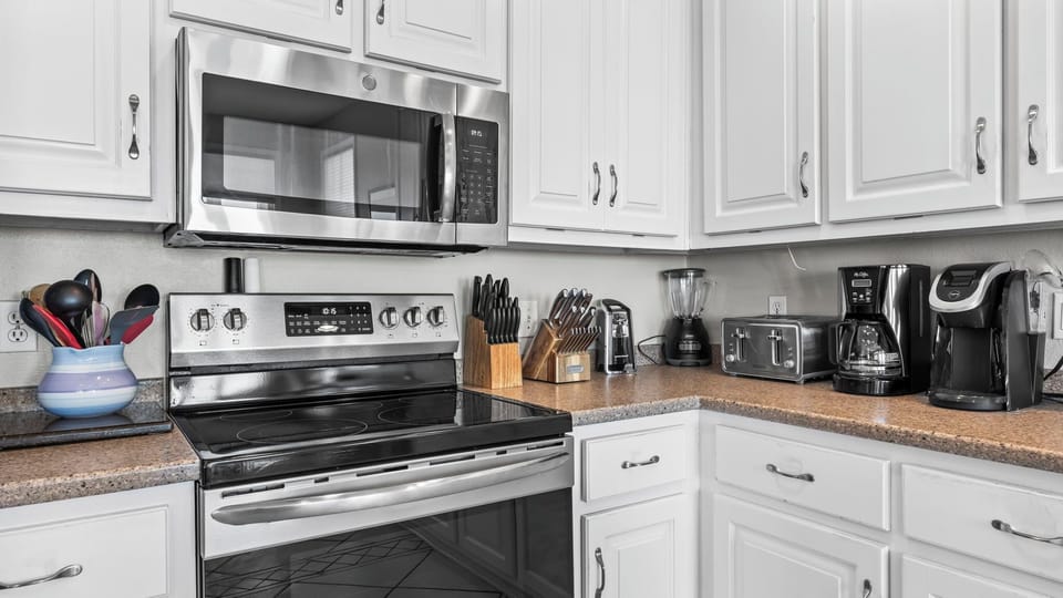 Fernhill by the Sea - - Fully equipped kitchen