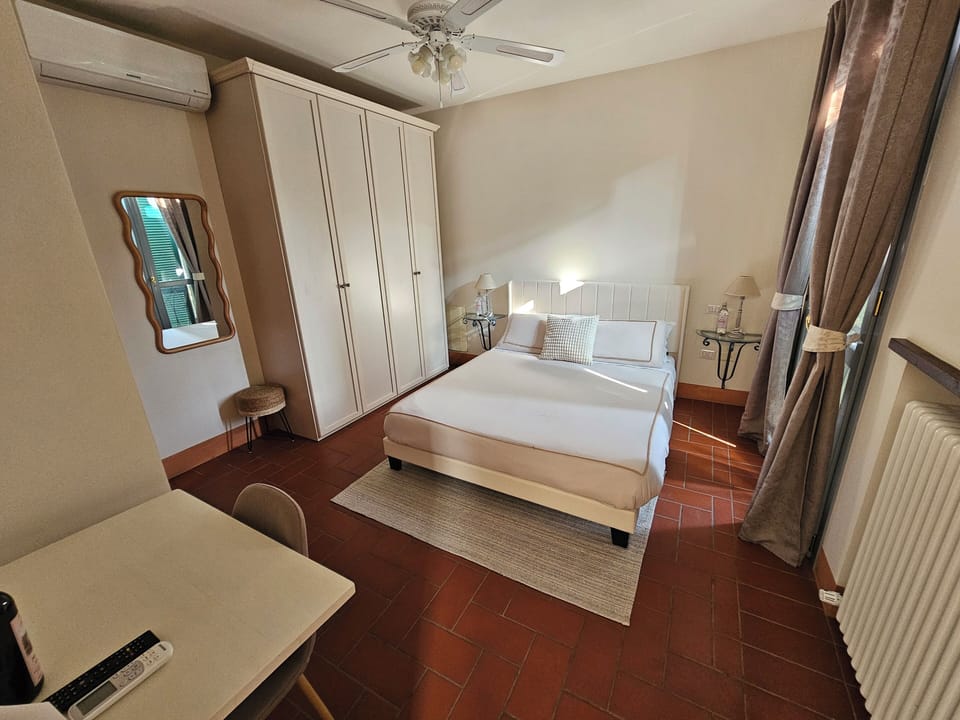 Double Room, 1 Bedroom | Minibar, desk, laptop workspace, free WiFi