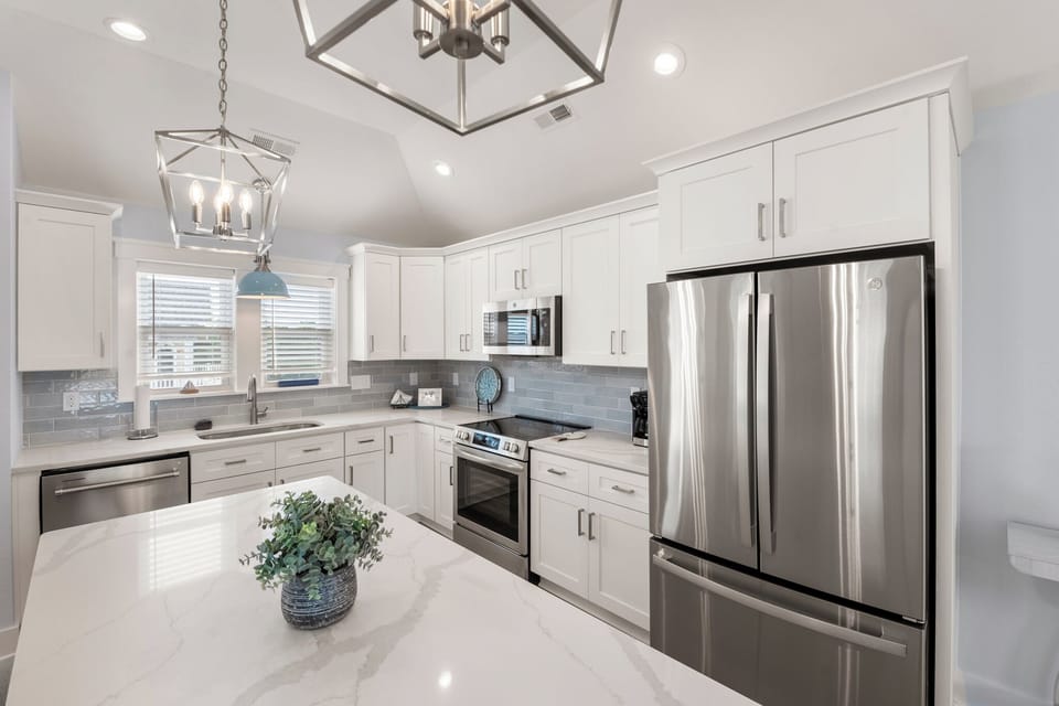 M30: Martinis and Bikinis | Top Level Kitchen