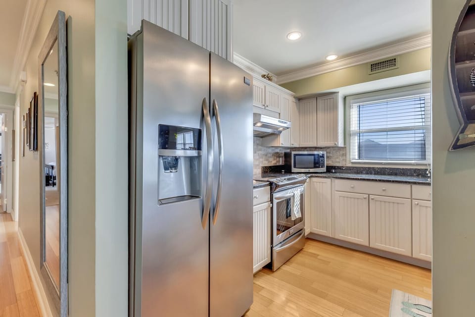 Pelican Pointe-large-019-056-Kitchen-1500x1000-72dpi