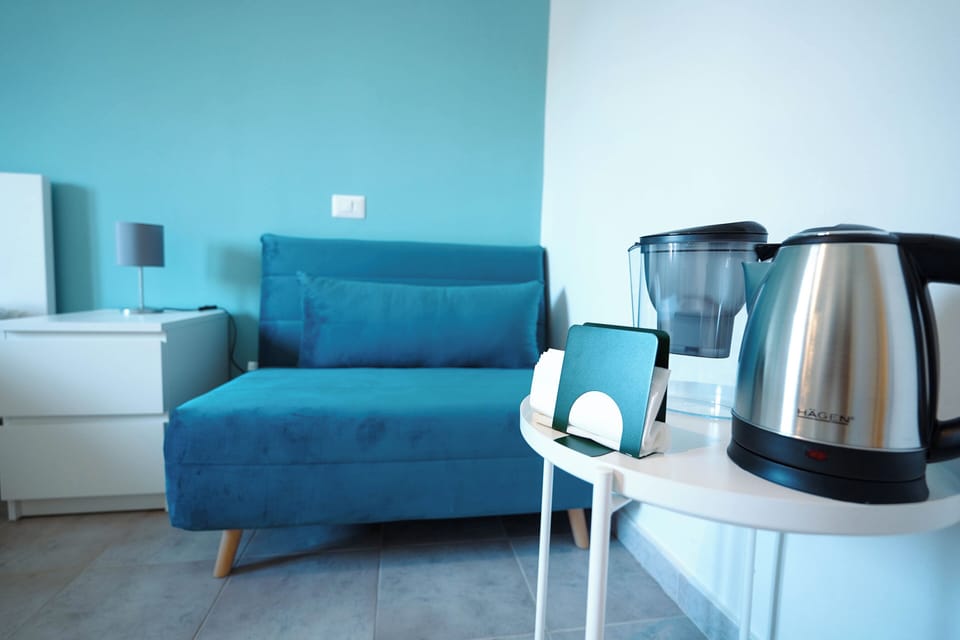 Apartment, 3 Bedrooms | In-room safe, desk, laptop workspace, soundproofing