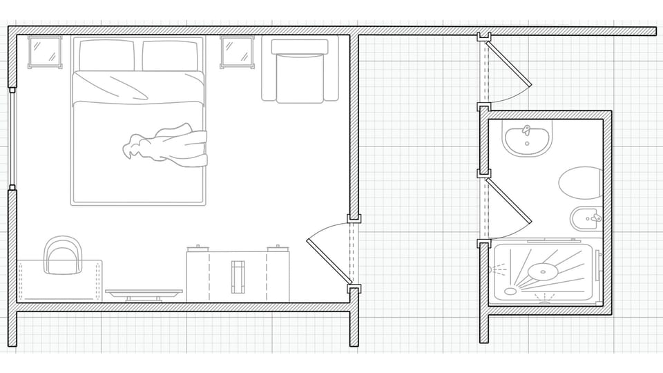 Triple room with private externa bathroom | In-room safe, desk, laptop workspace, soundproofing