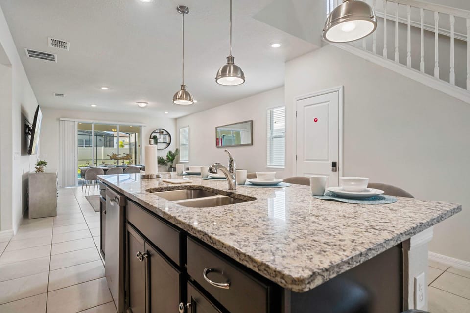 Full equipped kitchen