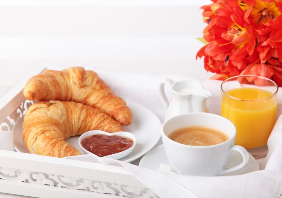 Free daily on-the-go breakfast